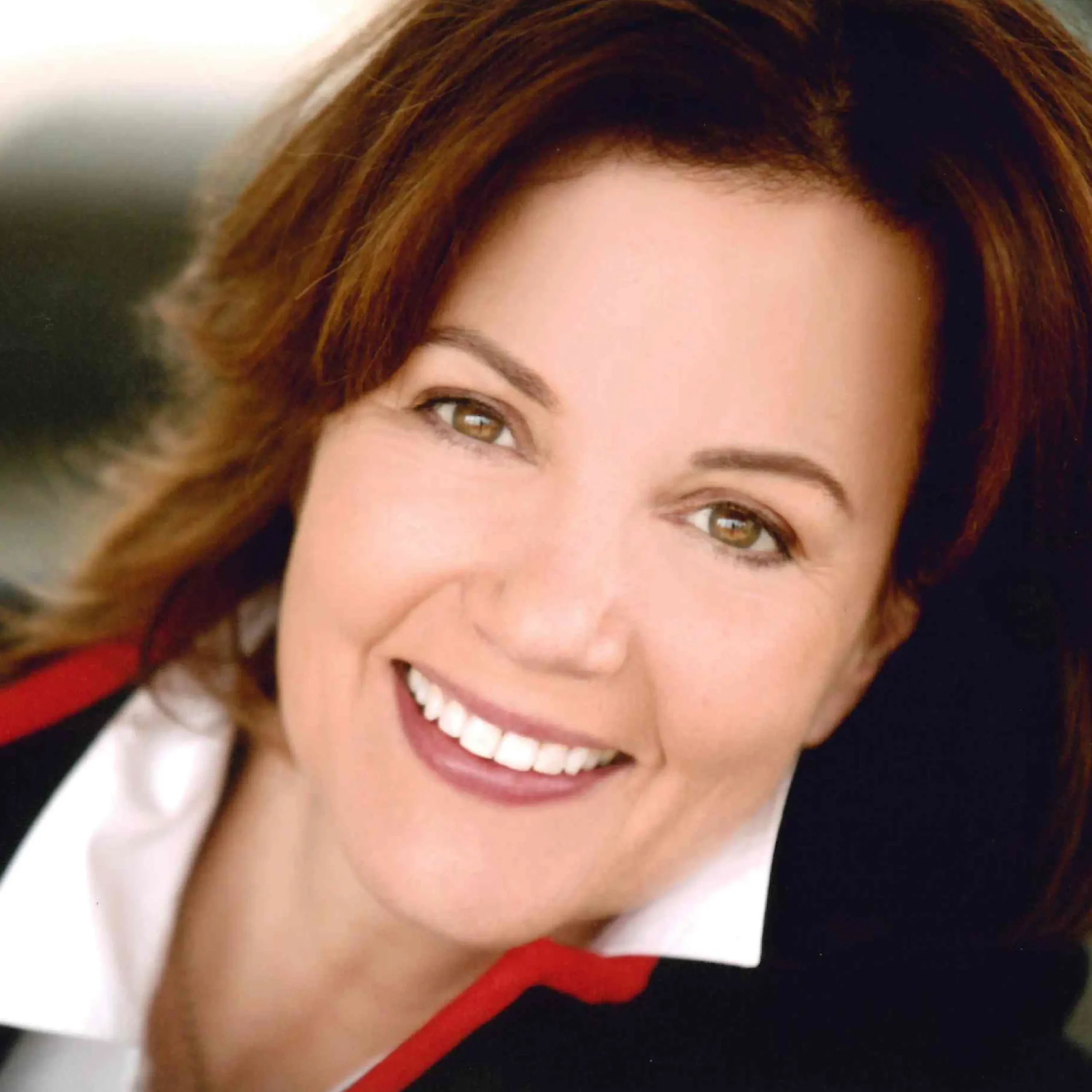 Margaret Colin
